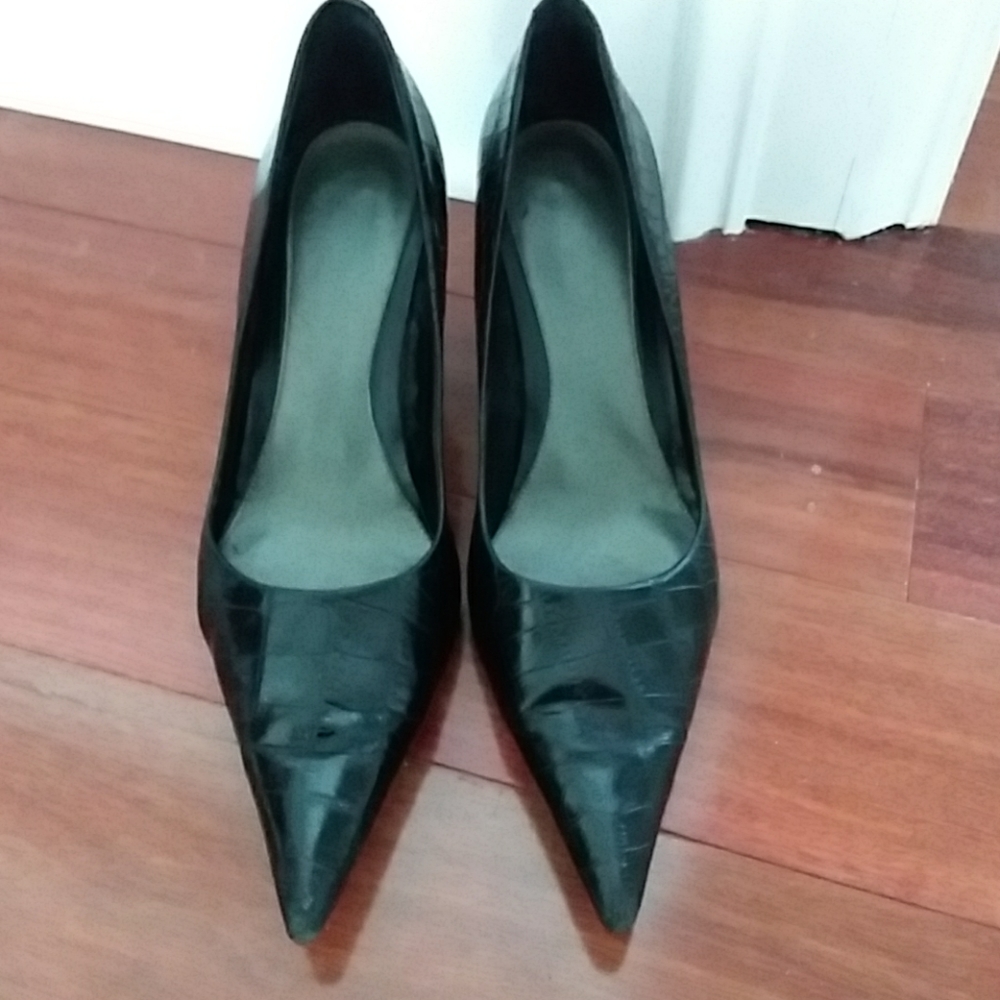 Nine West black croc heels